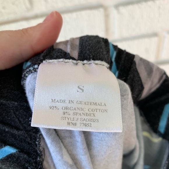 Threads 4 Thought Patterned Leggings Size Small - Picture 5 of 7